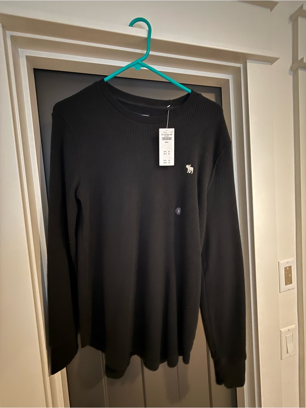 Men’s Abercrombie & Fitch Black Ribbed Crewneck Long Sleeve